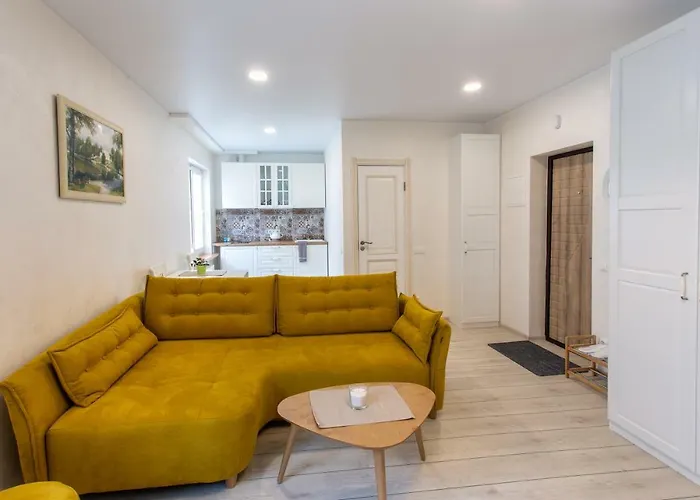 Classic Old Town Apartament